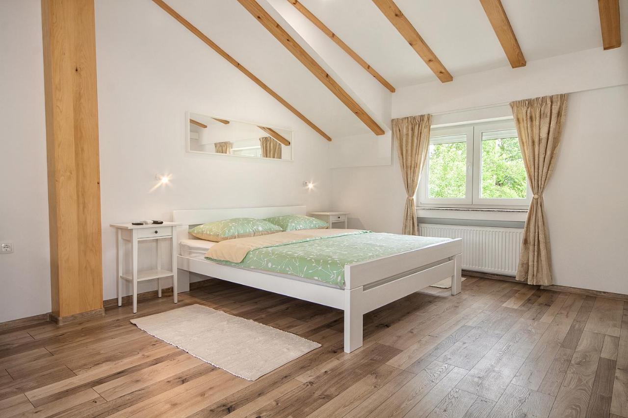 Studio Apartments Kaya Čatrnja Eksteriør billede