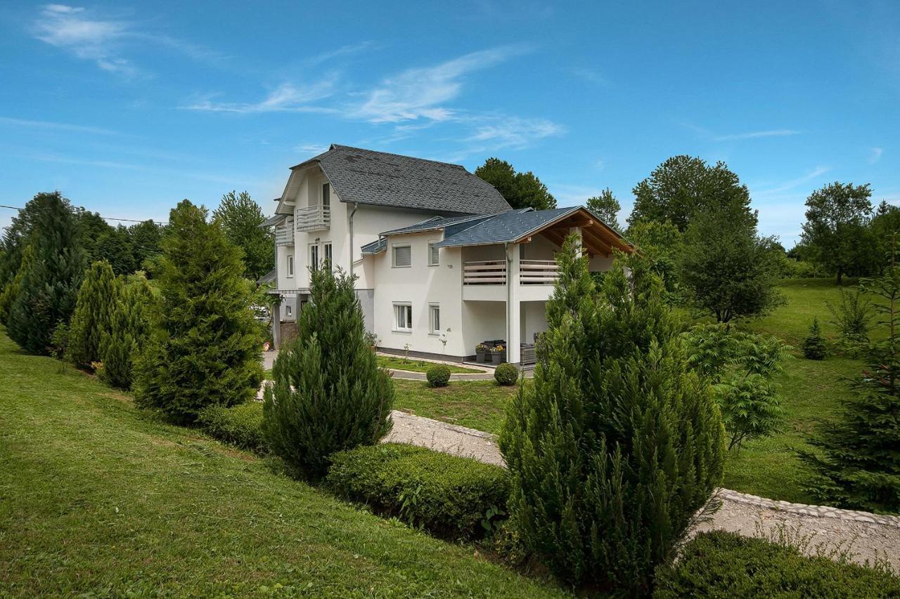 Studio Apartments Kaya Čatrnja Eksteriør billede