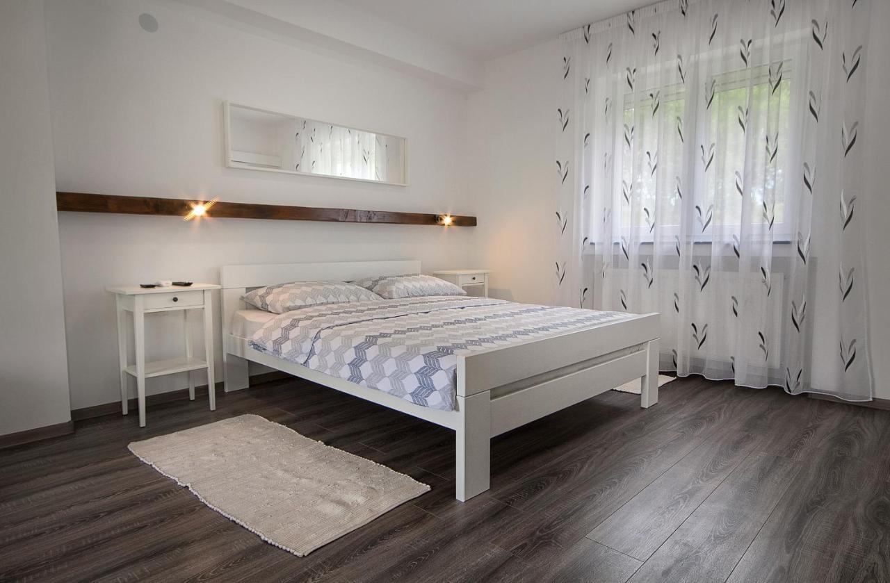 Studio Apartments Kaya Čatrnja Eksteriør billede