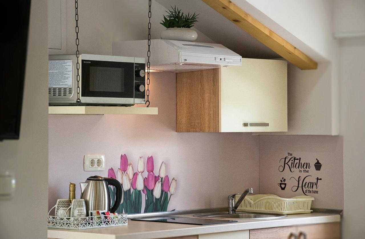 Studio Apartments Kaya Čatrnja Eksteriør billede